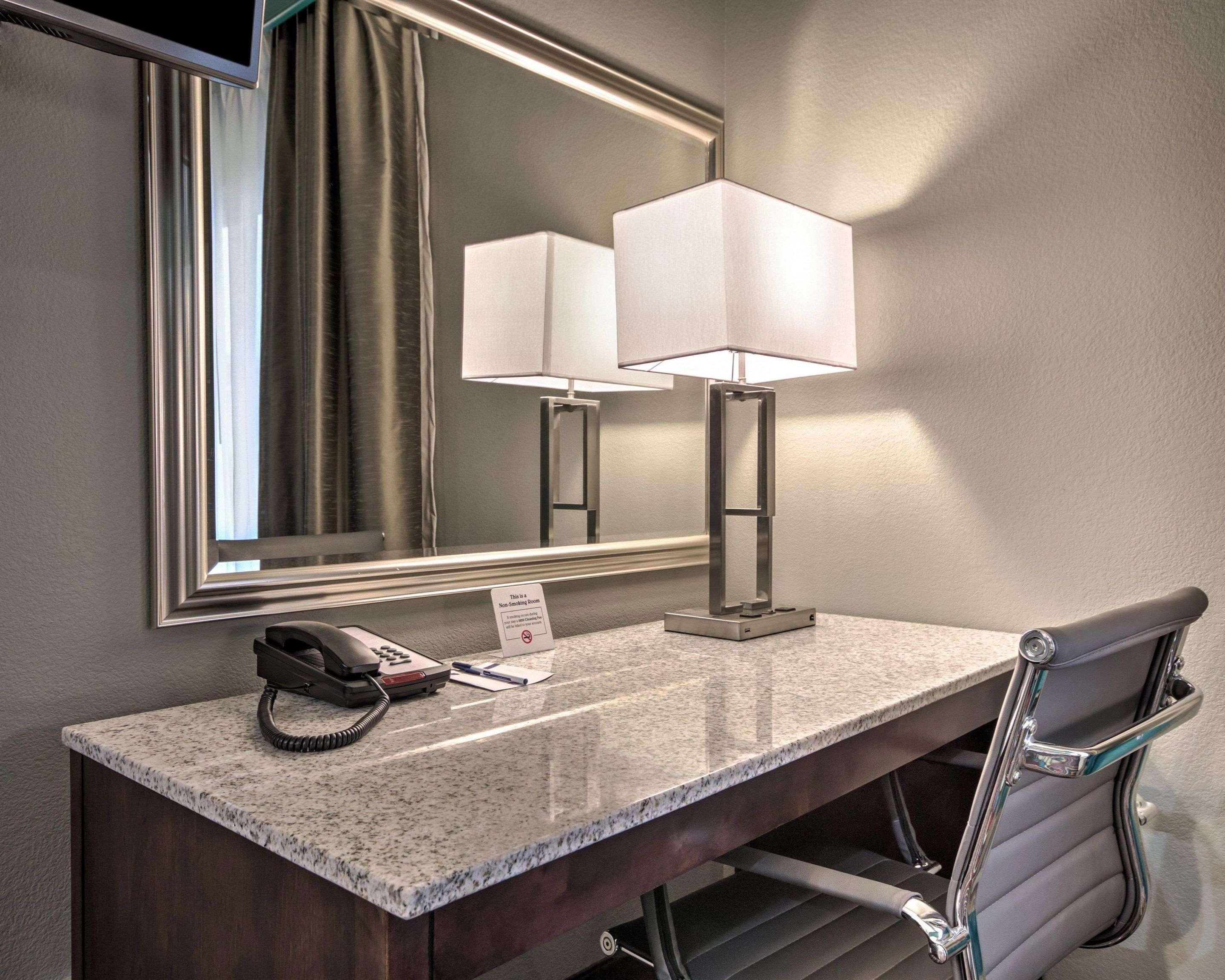 Mainstay Suites Hobbs Exteriör bild