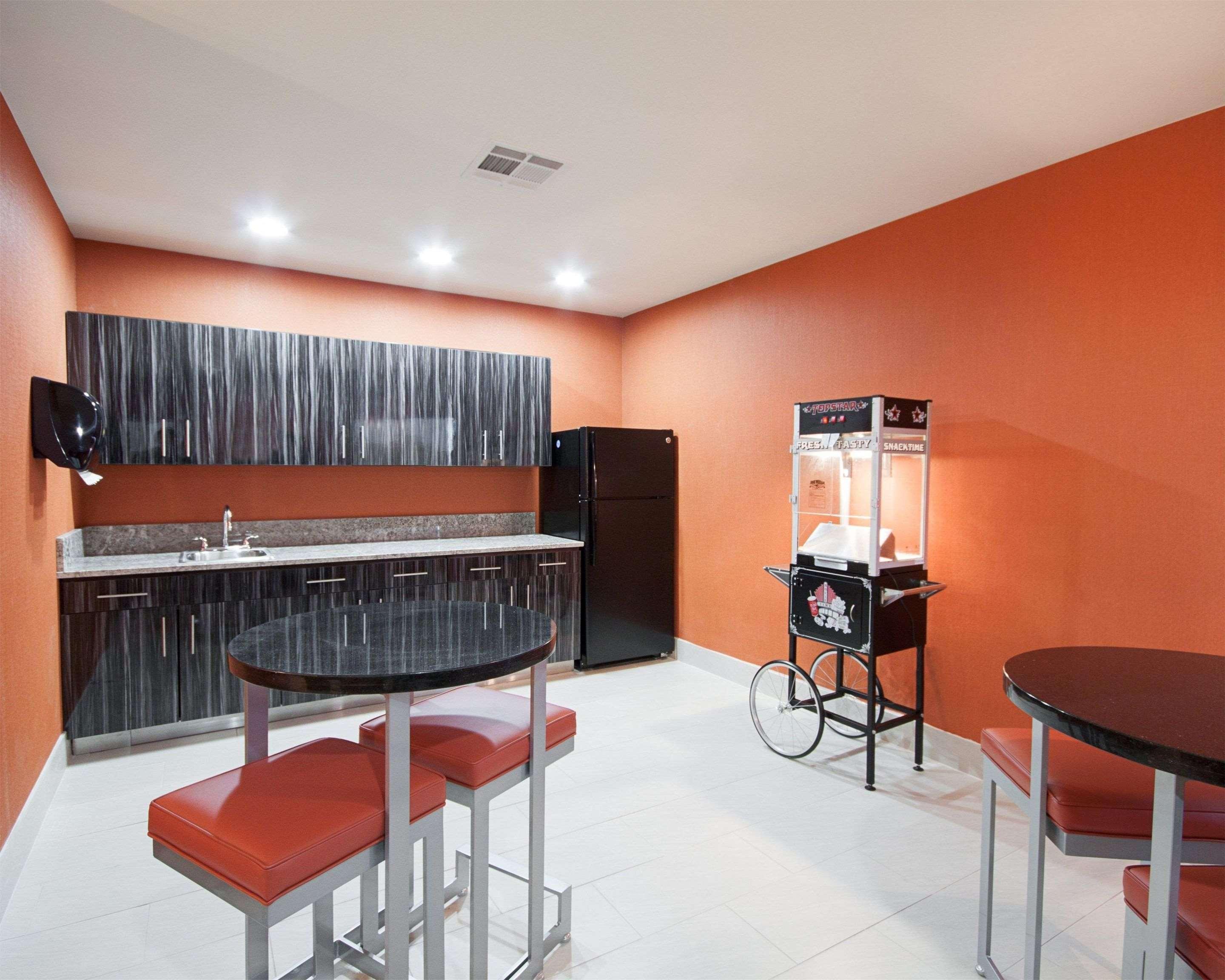 Mainstay Suites Hobbs Exteriör bild